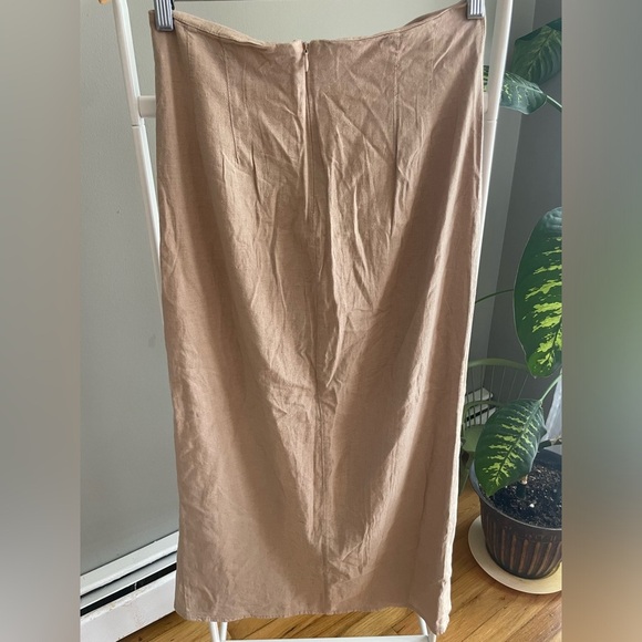 ZARA STRETCH ECRU
SLIT Button Straight Khaki Linen
SKIRT MIDI RARE - Picture 6 of 7